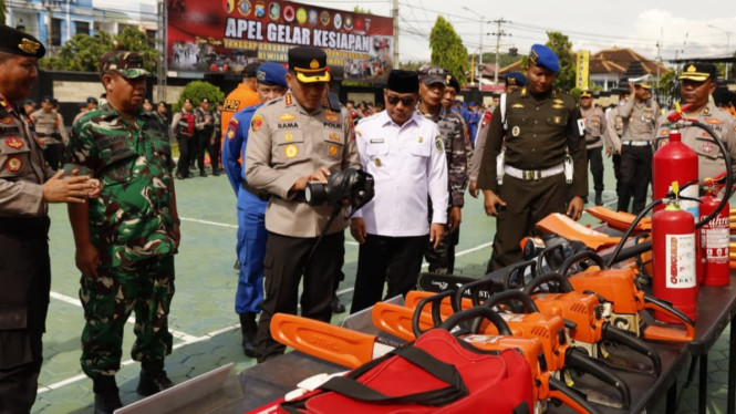 Kapolresta Banyuwangi bersama Wabup Banyuwangi