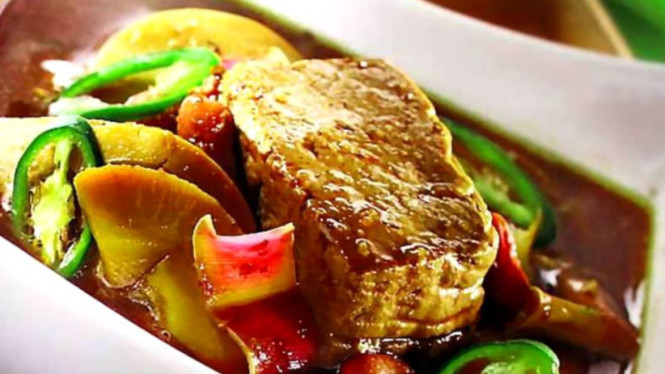 Kuah kentalnya juara dan aromanya bikin lapar lagi.