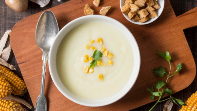 Bubur jagung manis yang gurih menghangatkan