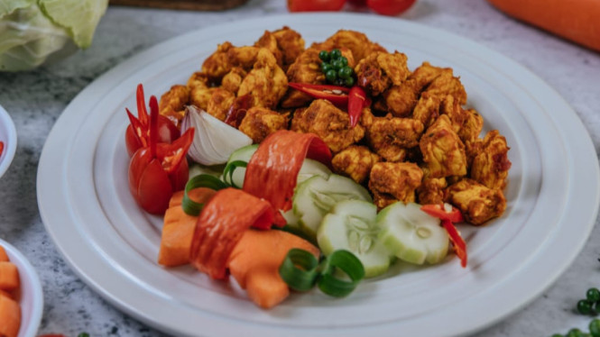 Ayam sambal matah  bikin makan makin semangat