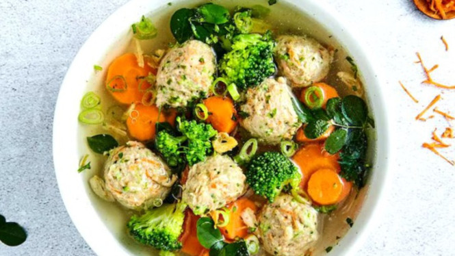 Bakso yang hangat di perut, segar di lidah, dan sehat di tubuh.