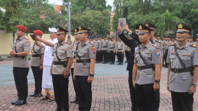 Prosesi Sumpah Jabaran di Halaman Mapolres Probolinggo