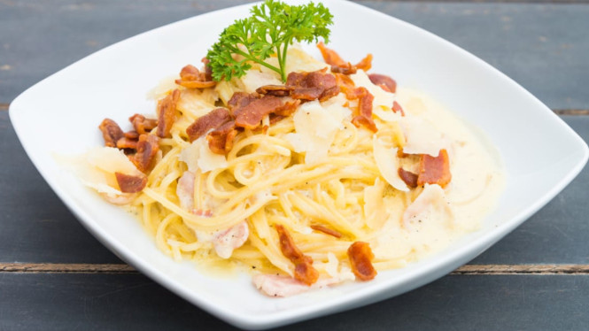 Mie carbonara creamy, gurih, dan bikin nagih