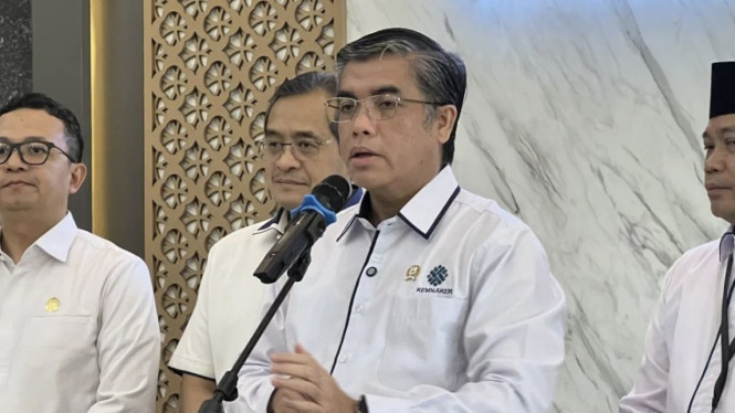 Menaker Yassierli luncurkan Lapor Menaker di kantor Kemenaker