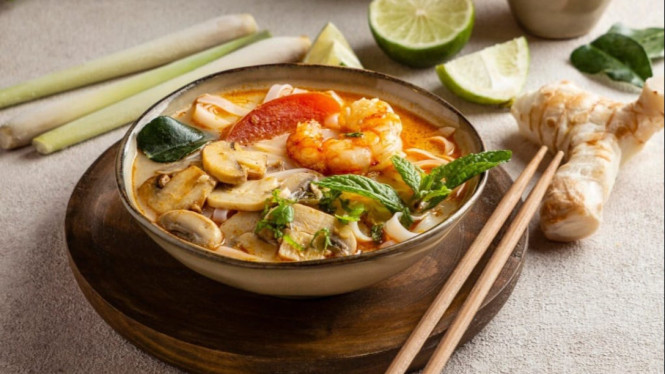 Hidangan lezat creamy tomyam noodle