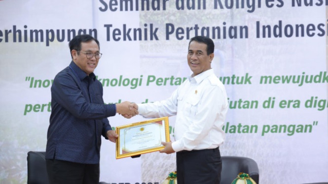 PERTETA nobatkan Mentan Amran sebagai Bapak Swasembada Pangan 2025.