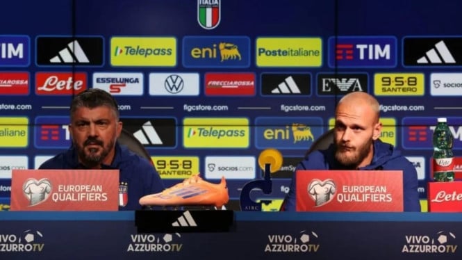 Pelatih Timnas Italia dan Federico Di Marco jumpa pers