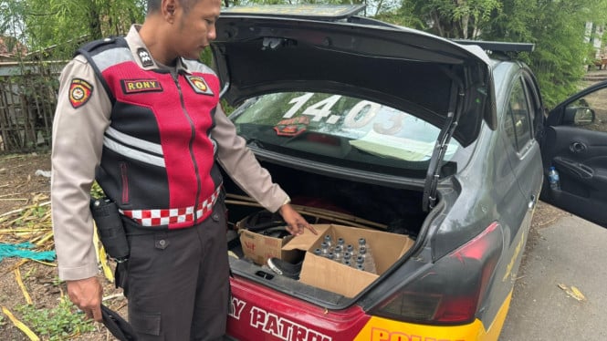 Miras ilegal yang diamankan dari rumah warga