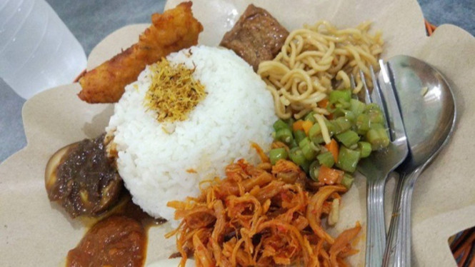 Nasi Kalak, Kuliner Nasi Campur Pedas yang Bikin Ketagihan