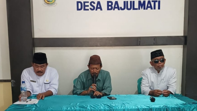 Ketua BPD Bajulmati, Hasan Ma'ruf pimpin rapat pemanggilan Hariono