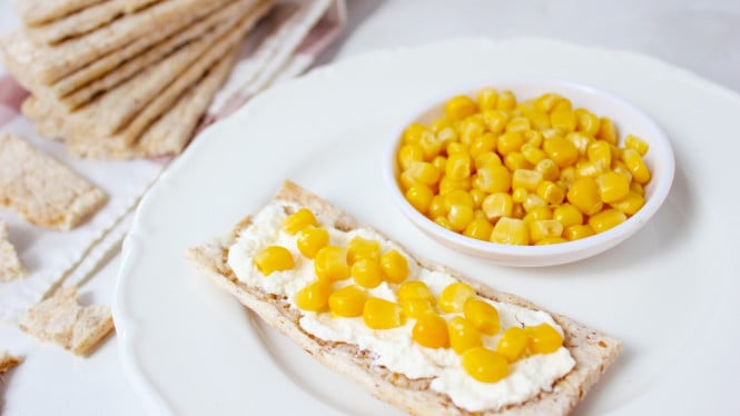 Roti dan jasuke yang lumer dimulut