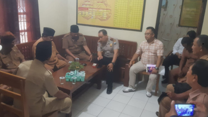 Kapolsek Wongsorejo, AKP Eko Darmawan temui perwakilan Kades