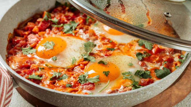 Menu sahur hemat dengan bahan telur
