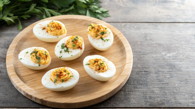 Telur isi praktis penambah protein harian
