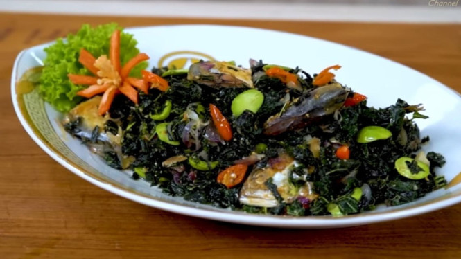 Aroma tumisan peda daun singkong bikin lapar