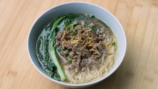 Bihun kuah sapi iris menggoda saat hujan