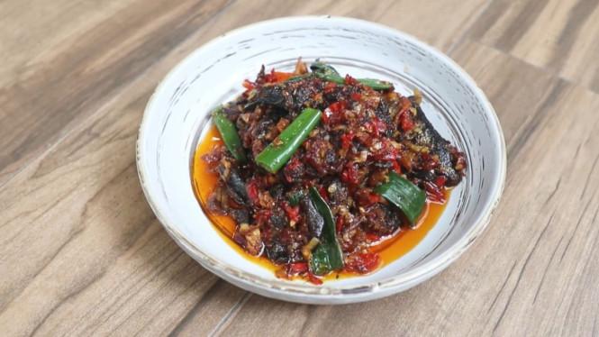 Sarden rica-rica pedas siap untuk sahur dan buka puasa