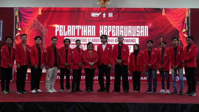 BEM Antara saat Foto Bersama Rektor dan Ketua MPM Untag Banyuwangi