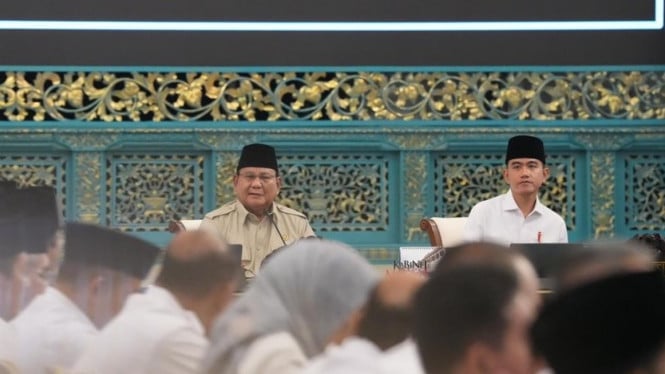 Presiden RI dan Wapres RI di Sidang Kabinet Paripurna.