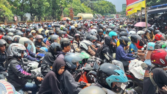 Antrean Kendaraan di Pelabuhan Gilimanuk 15/03/26