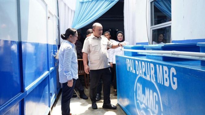 Kepala BGN mengecek IPAL dapur MBG pada SPPG KADIN.