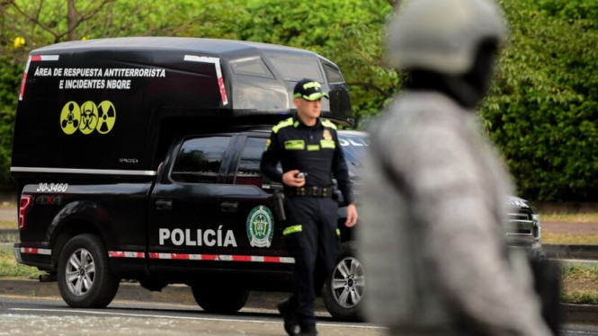 Serangan bom di bus pedesaan di Kolombia.