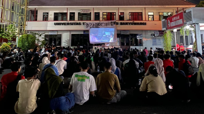 Ratusan Warga Padati Nobar Film Pesta Babi di Untag Banyuwangi