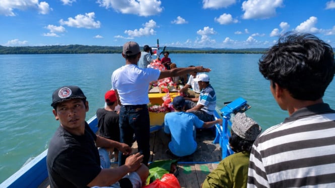 Tasyakuran Adat Teluk Pang-pang Tegalpare, Tradisi Syukur yang Terus Dijaga Masyarakat Pesisir