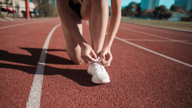 Rekomendasi Sepatu Lari Lokal Terjangkau