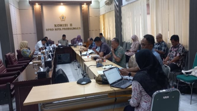 Rapat KUA-PPAS 2027 komisi II bersama PDAM