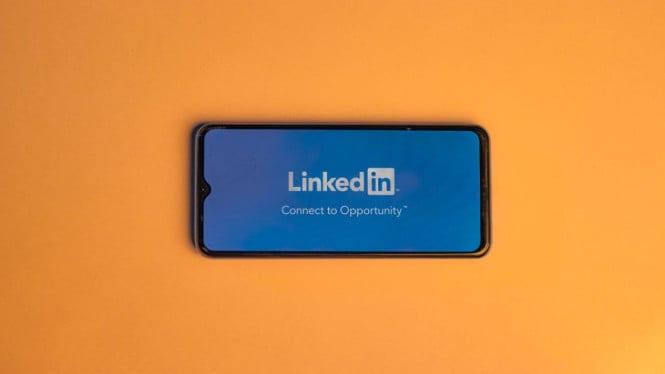 Panduan Membuat LinkedIn Profesional yang Menarik Perekrut