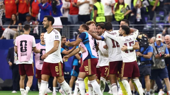 Para pemain Spanyol rayakan keberhasilan capai babak final Piala Dunia 2026