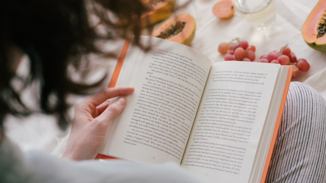 Cuan Hanya Dengan Membaca Buku
