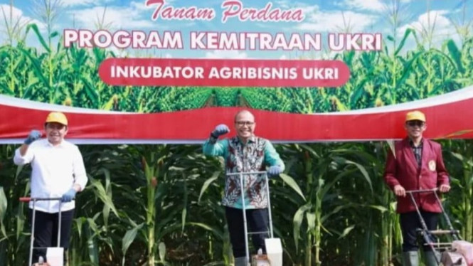 Bupati Jember, Deputi Bidang Kewirausahaan Kementerian UMKM dan Dekan Fakultas Pertanian UKRI di Jenggawah