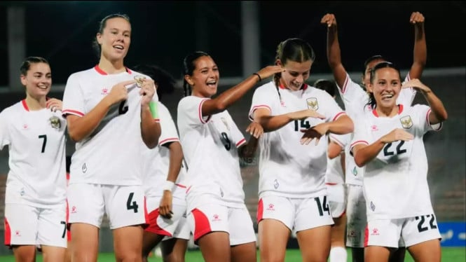 Sepak bola putri.