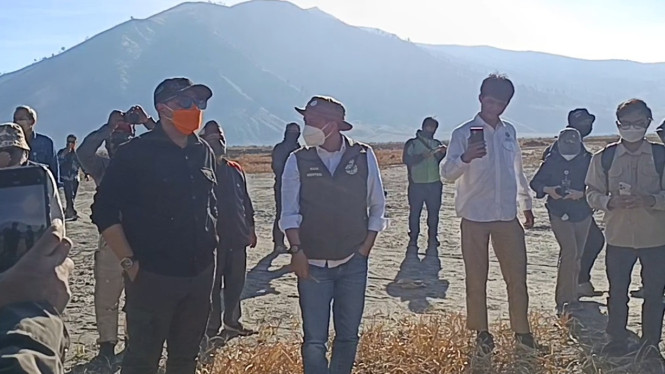 Menhut Raja Juli Meninjau Penanganan Karhutla di Bromo