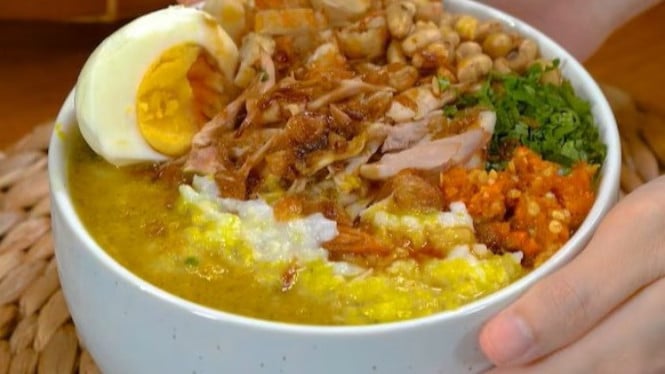Bubur ayam yang menggugah selera