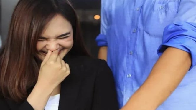 Bau badan membandel mengganggu pergaulan