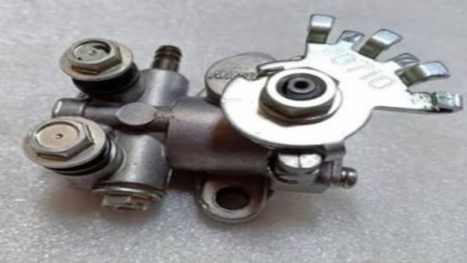 Cara Cek Pompa Oli Samping Motor 2-Tak Klasik