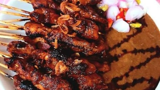 Rahasia Gurih Sate Madura dengan Bumbu Kacang