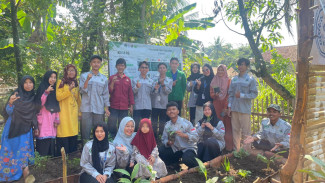 Dukung Kesehatan Masyarakat dan Pencegahan Stunting, KKM IUQI Tanam Obat Keluarga