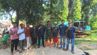 Pemkab Bogor Fokus Cegah Banjir, Pengerukan Sungai Cibeuteung di Cimulang Terus Dikebut