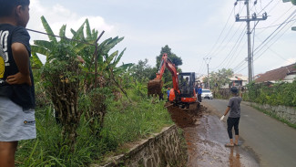 Pelebaran Jalan Alternatif Puncak Dikebut, Warga dan Perusahaan Hibahkan Hektaran Tanah
