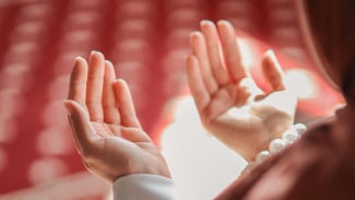 Prasangka Baik dan Afirmasi Positif dalam Islam: Cara Benar Menenangkan Hati dan Menjemput Rezeki