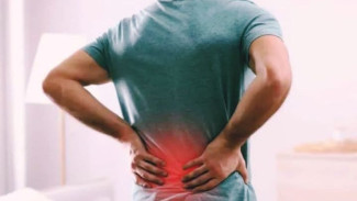 Cegah Nyeri Pinggang dengan Tepat: Perhatikan Posisi Tidur, Pilihan Kasur, dan Jenis Olahraga