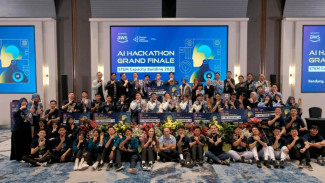 AWS dan PJI Latih Ribuan Siswa Jawa Barat Kuasai AI, SMAN 2 Cibinong Juara Hackathon 2025