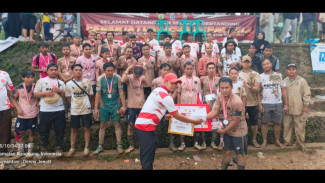 Aremci FC Tumbangkan Palcon FC 2-1, Hujan Deras Tak Surutkan Semangat Warga Bantarkaret