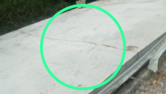 Proyek Rekonstruksi Jalan Prumpung Gunungsindur Cicangkal Senilai Rp.12 Miliar, Coran Belum Dipakai Sudah Retak