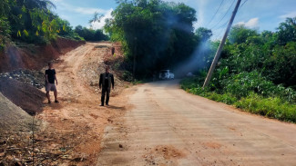 Camat Tutup Mata, Pol PP Jasinga Turun Tangan Tinjau Kerusakan U-Ditch di Jalan Ngasuh–Cileuksa