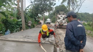 Janji Bupati Rudy Perbaiki Infrastruktur Jalan Rusak, Rumpin Diguyur 50 Miliar Lebih